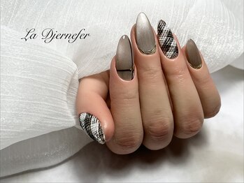ジェルネフェル(LaDjernefer)/バレンタインネイル