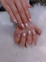 ビューティーネイル/ピー玉マグネット＋ラメ