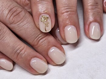 メルシー ネイル(mercii nail)/ゴールドの秋桜art