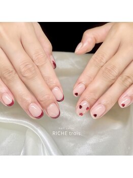 リッシュ トロワ(RICHE trois)/ボルドーフレンチ×ハートネイル