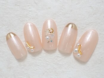 華やかビジューネイル