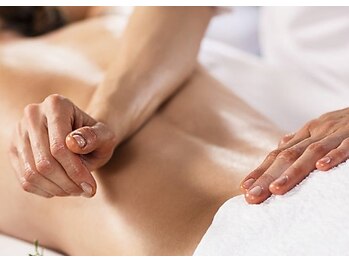 首肩こり睡眠改善専門サロン Miya Mahinaの写真/【首肩こり徹底改善】慢性的な首・肩こりを根本からケア。明日を軽やかに過ごすための癒し時間