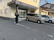 リラクゼーションサロン ラキ(laki)の雰囲気（駐車場はお店の前３台になります）