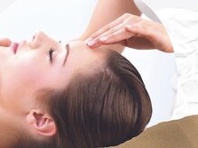 頭・首肩・デコルテ・二の腕・肩甲骨周りまで行う極上ヘッドスパ