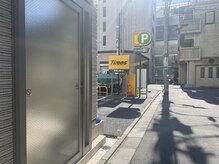 ルーミー 南青山(LUME)/4.こちらのドアからお入り下さい