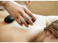 阿里郎リラクゼーション 新宿三丁目店/リンパマッサージ《首、肩集中》