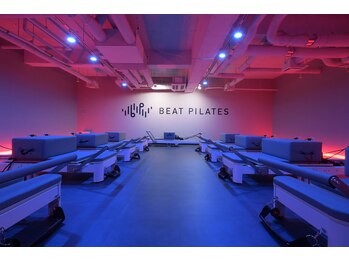 ビートピラティス 麻布十番(Beat Pilates)/暗闇×音楽×ピラティス