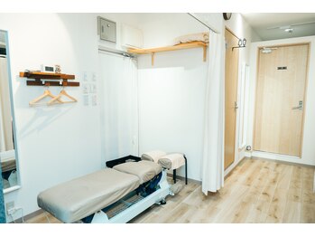 星のアカリ治療院 横浜店/【整体】整体用ベッド☆