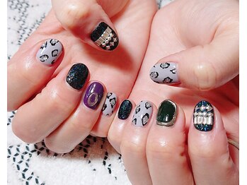 ラブブルカ テンモンカン(Lovebrka tenmonkan)/【ヒョウ柄ネイル】♪