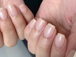シンプルベージュ。