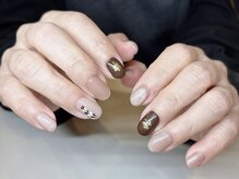 ブルジェネイル ネイル(BOURGE nail)の雰囲気（落ち着いたブラウンに、金箔が輝く上品なバレンタインデザイン）