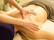 アムアーユルヴェーダ(AM AYURVEDA)の雰囲気（体質に合うオイルを使用、丁寧にトリートメントします）