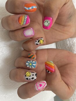 ジェルネイルステラ(gel nail Stella)/カラフルポップ　ぷくぷく