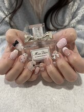 ララネイル(lalanail)/ガーリーネイル