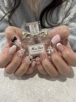 ララネイル(lalanail)/ガーリーネイル