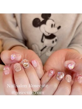 ネイルサロン ローズキュート シュシュ(NailSalon RoseCute chou chou)の写真/【キラキラデザインコース￥11000/￥9900】初回オフ無料！口コミ高評価☆思わず見とれる指先に♪
