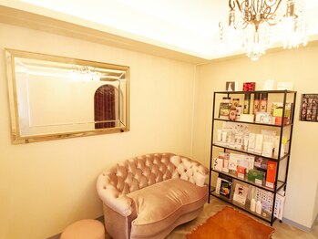 ルボヌール(Le Bonheur)/《内観》待合ルーム