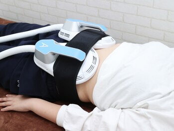 ティーグロウ(T-glow)の写真/【夜8時まで営業】お仕事終わりにも通える◎横になったまま、マシンでお手軽に痩身♪男性からも好評です！