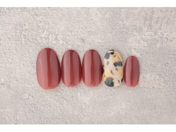 エムスラッシュ フィール 東戸塚店(M.SLASH)/ニュアンスダルメシアンネイル