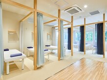 リコア接骨院 ハリファ鍼灸院 大阪ベイタワー(ReCORE接骨院 HariFa鍼灸院)/店内