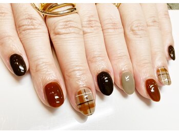 ブラウ ネイル パーティー(Blau Nail Party)/ボルドーブラウン/赤チェック