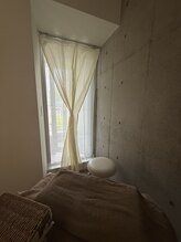 メゾンドマツ(Maison de Matsu)/柔らかい光が差し込む