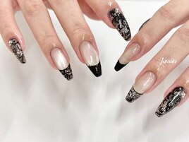 黒レース×黒フレンチ