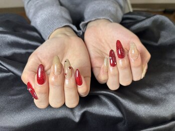 シン(XIINH)/ワン本ネイル　クリスマスカラー