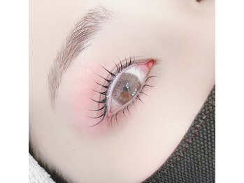 エマ(Ema)/束感上下まつげパーマ