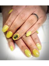ルナネイル(LUNA NAIL)/イエローマグネット・宝石