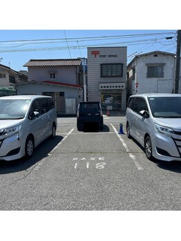 ベース(BASE)/お客様駐車場