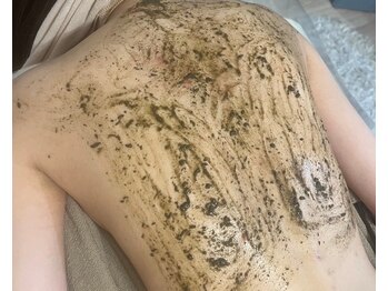 ダリア(Dahlia)/背中ハーブピーリング