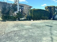 ウル(uru)の雰囲気(お店の前2台・外部駐車場2台外部:浜松市中央区若林町841)