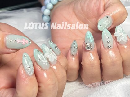 ロータス(LOTUS)の写真