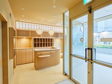 リコア接骨院 ハリファ鍼灸院 大阪ベイタワー(ReCORE接骨院 HariFa鍼灸院)/受付・待合室 