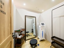 鍵付き個室♪プライベート空間で脱毛していただけます。