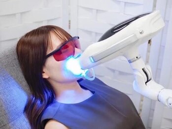 LBSホワイトニング 新宿店の写真/【セルフホワイトニング専門店】自社開発高品質ジェル使用★アットホームで通いやすさ◎白い歯で美人度UP!!