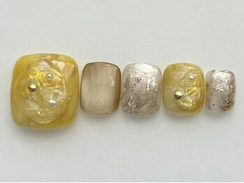 くすみイエローフット