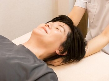 あさひ整体院 日本橋浜町院の写真/梅雨時期を乗り切る！オーダーメイド整体で首・肩つらさ解消へ導くサロン◎