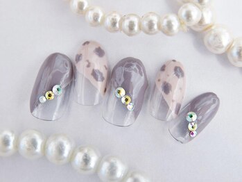 ティアリーネイル コレットマーレ店(Tiary Nail)/斜めフレンチレオパード柄