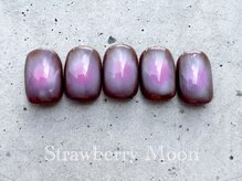 サロンストロベリームーン(Salon Strawberry Moon)/ちぐはぐネイル　￥8500