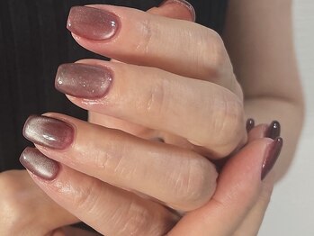 ブルーム(bloom)の写真/大人なくすみカラーが豊富◎日常にも馴染むこだわりのニュアンスデザインが得意♪理想の指先を叶えます。