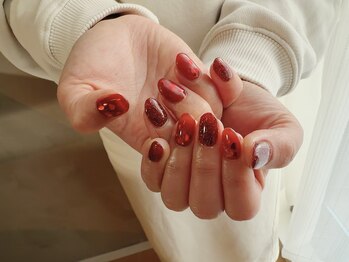 アマービレ(amabile)/バレンタインネイル
