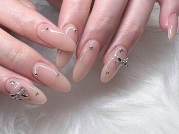 スリーラッシュ エルフネイル(threelash elf.nail)/ベージュ　シンプル　スカルプ