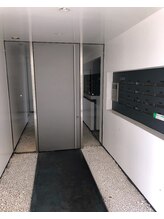 ポジ(Posi.L)/店舗エントランスホール