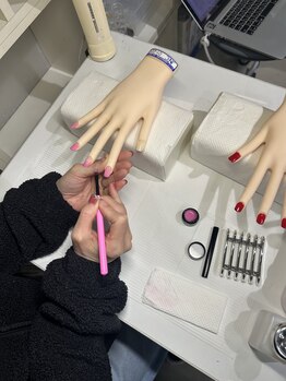 ネイルスクール開講中