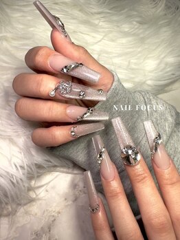 ネイルフォーカス(NAIL FOCUS)の写真/[強度×モチの良さ抜群!]モデルさんも通う人気サロン★スカルプならではの美フォルム&華やかアートを満喫♪