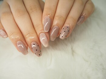 ユニティネイル(Unity nail)の写真/【肌なじみの良さと美フォルム仕上げ】オフィスでも上品に映える、シンプルで綺麗な指先へ導きます。