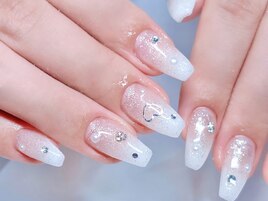 長さだしキラキラホワイトグラデ