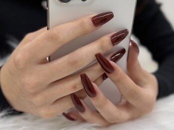 ラグジュアリー ネイルズ(Luxury Nails)の写真/うる艶♪ワンカラーの種類が豊富！季節に合うカラーや自爪に馴染むカラーなど、上品なデザインをご提案♪